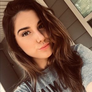 Meet your Posher, Savannah